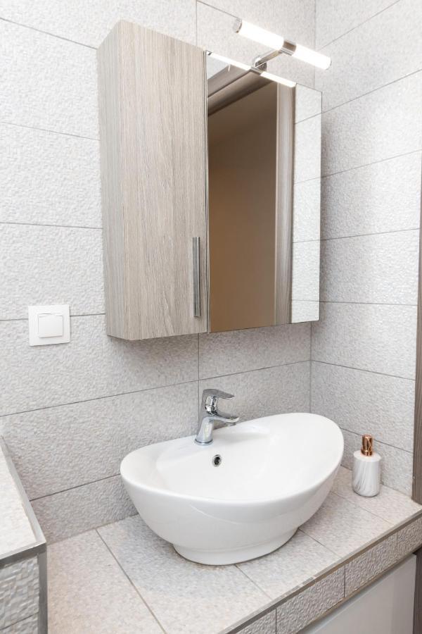 Little Miracle In Thessaloniki Apartment Exterior foto
